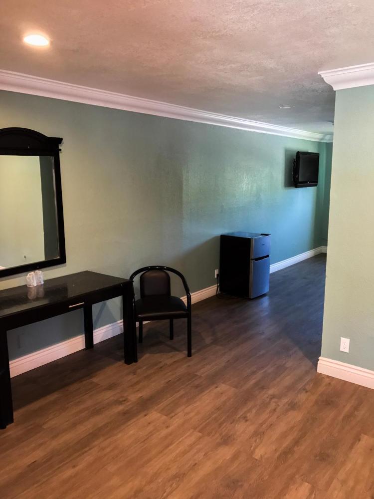Standard Queen Room interior